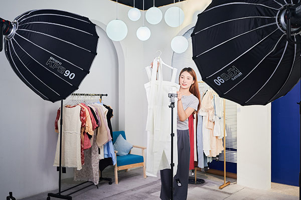 女裝高清直播間搭建案例